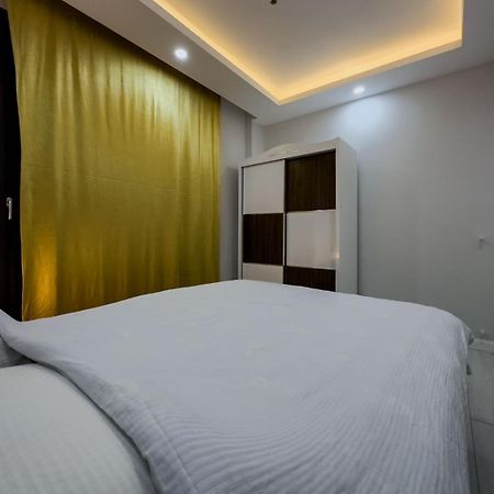 Havalimanina Yakin 1+1 Lux Suite Aksu  Bagian luar foto