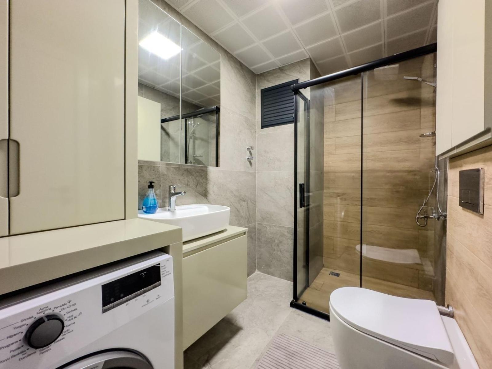 Havalimanina Yakin 1+1 Lux Suite Aksu  Bagian luar foto